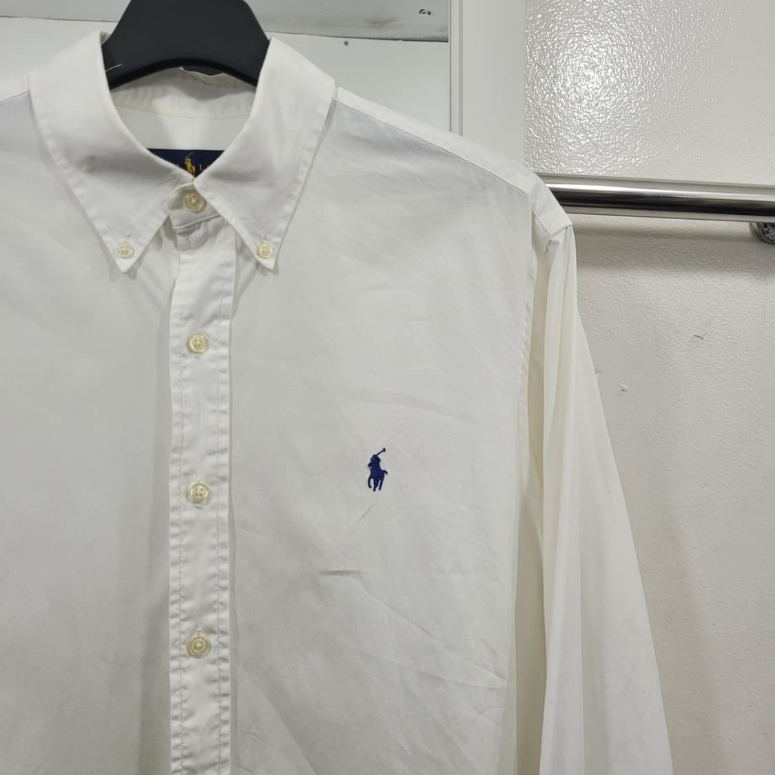 L 폴로 오버핏 화이트 셔츠 상품이미지3