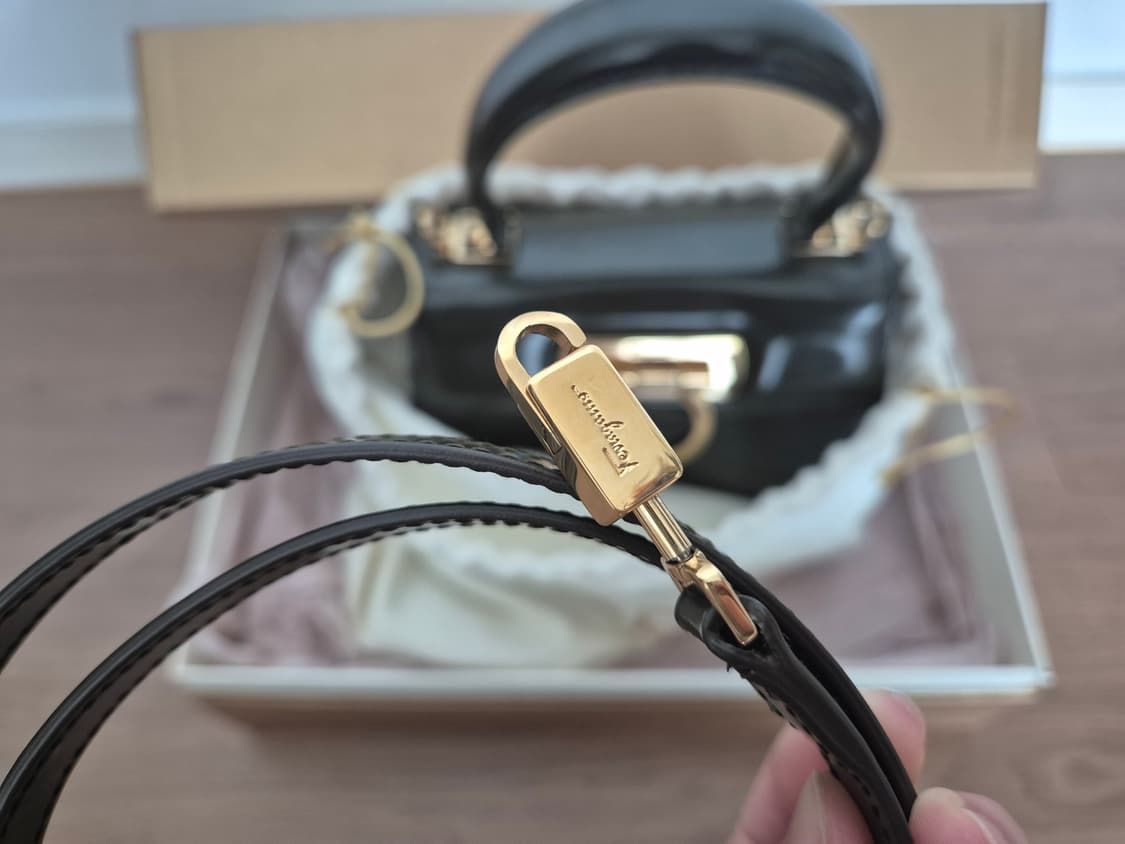 페레가모 켈리백 상품이미지9