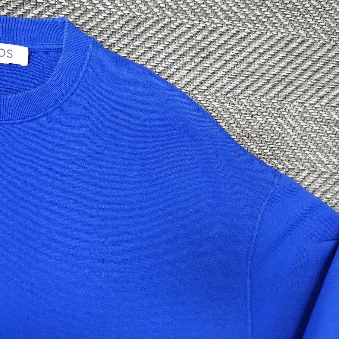 COS 코스 오버핏 맨투맨 남자110 상품이미지3