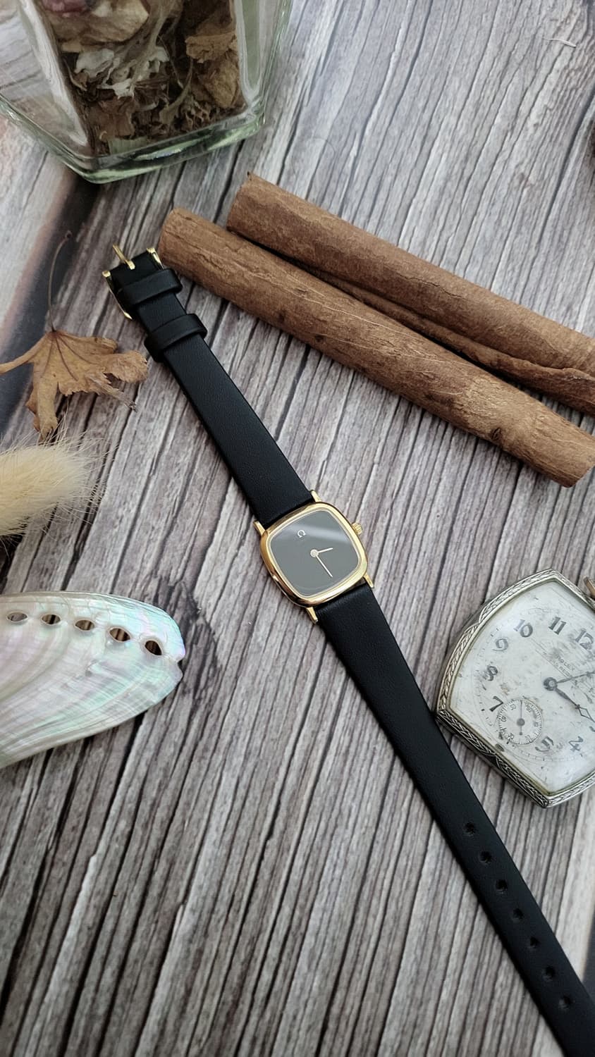 정품 오메가 드빌 미니멀 드레스 쿼츠시계 상품이미지5