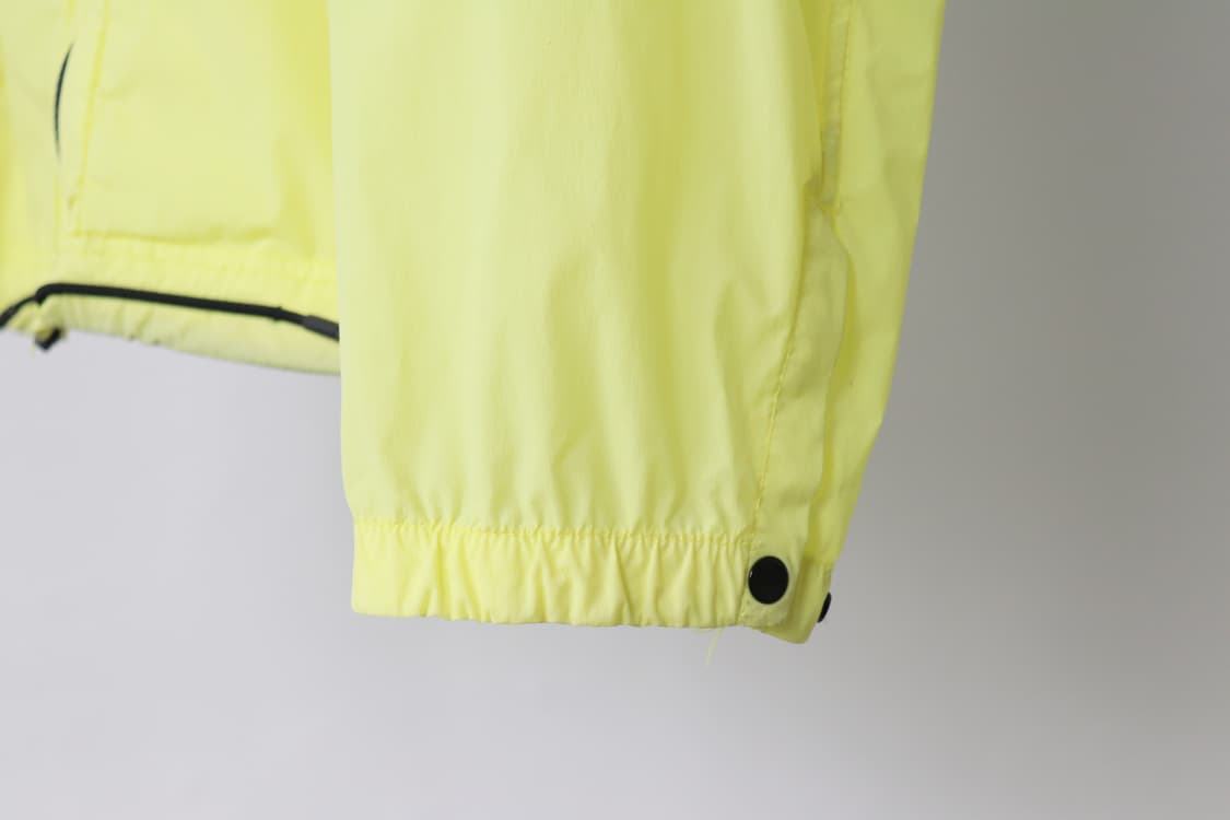 스톤아일랜드 스킨터치 나일론 후드 바람막이 라임 XL팝니다. 상품이미지5