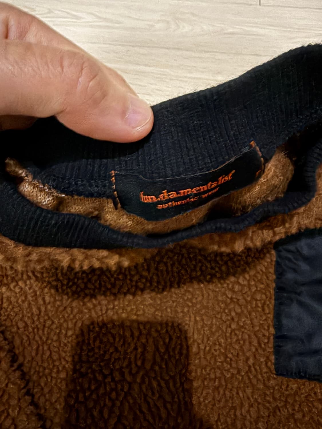 플리스 브라운 포켓 맨투맨 상품이미지5