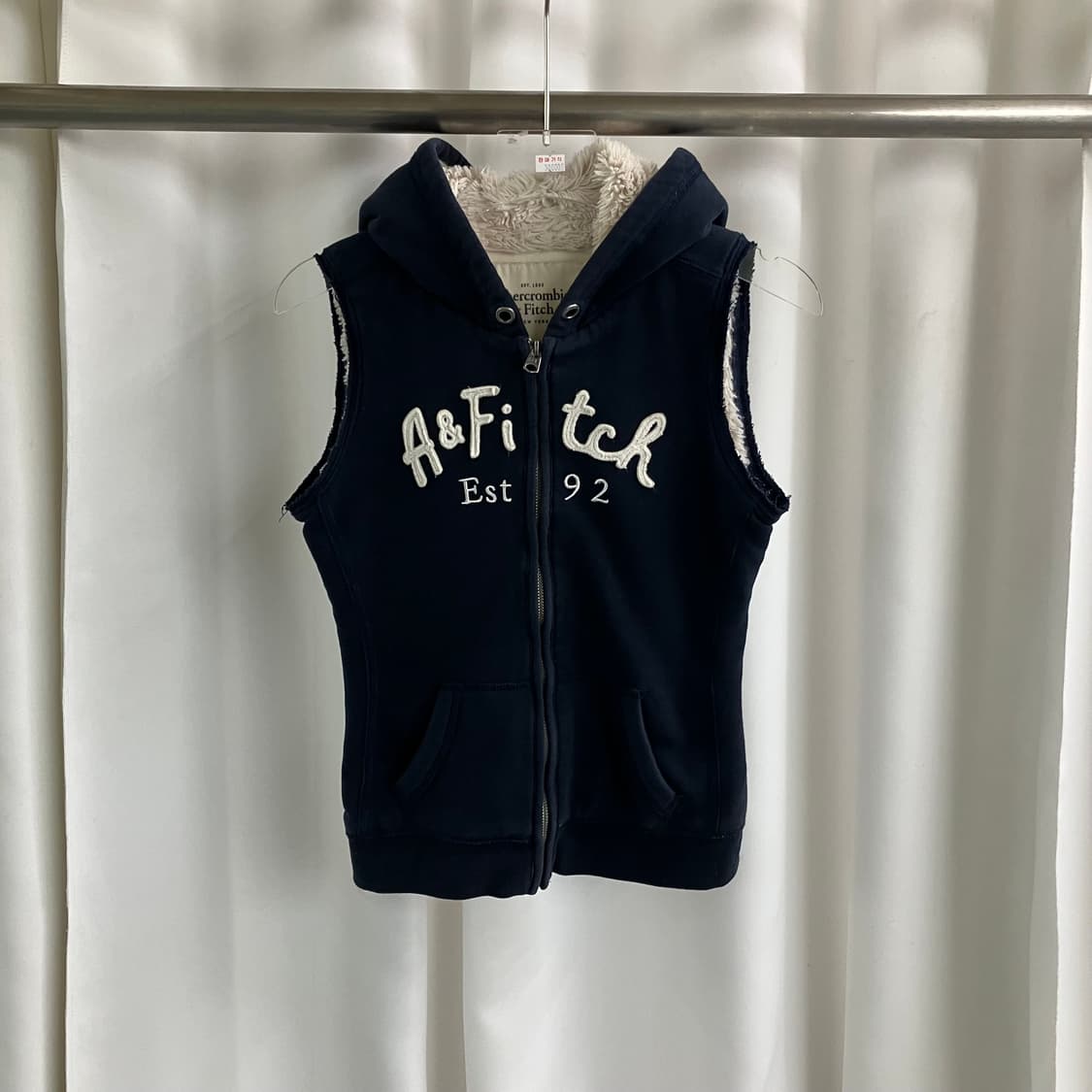 아베크롬비 네이비 후드 조끼 XS 상품이미지1