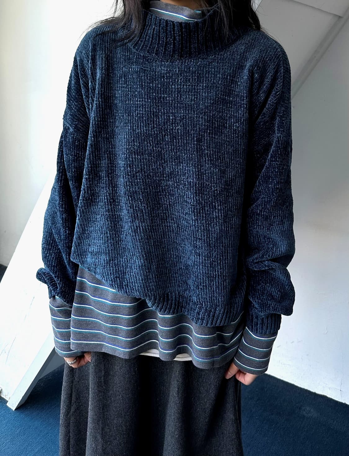 Design neck wide woven cloudy knit 상품이미지7