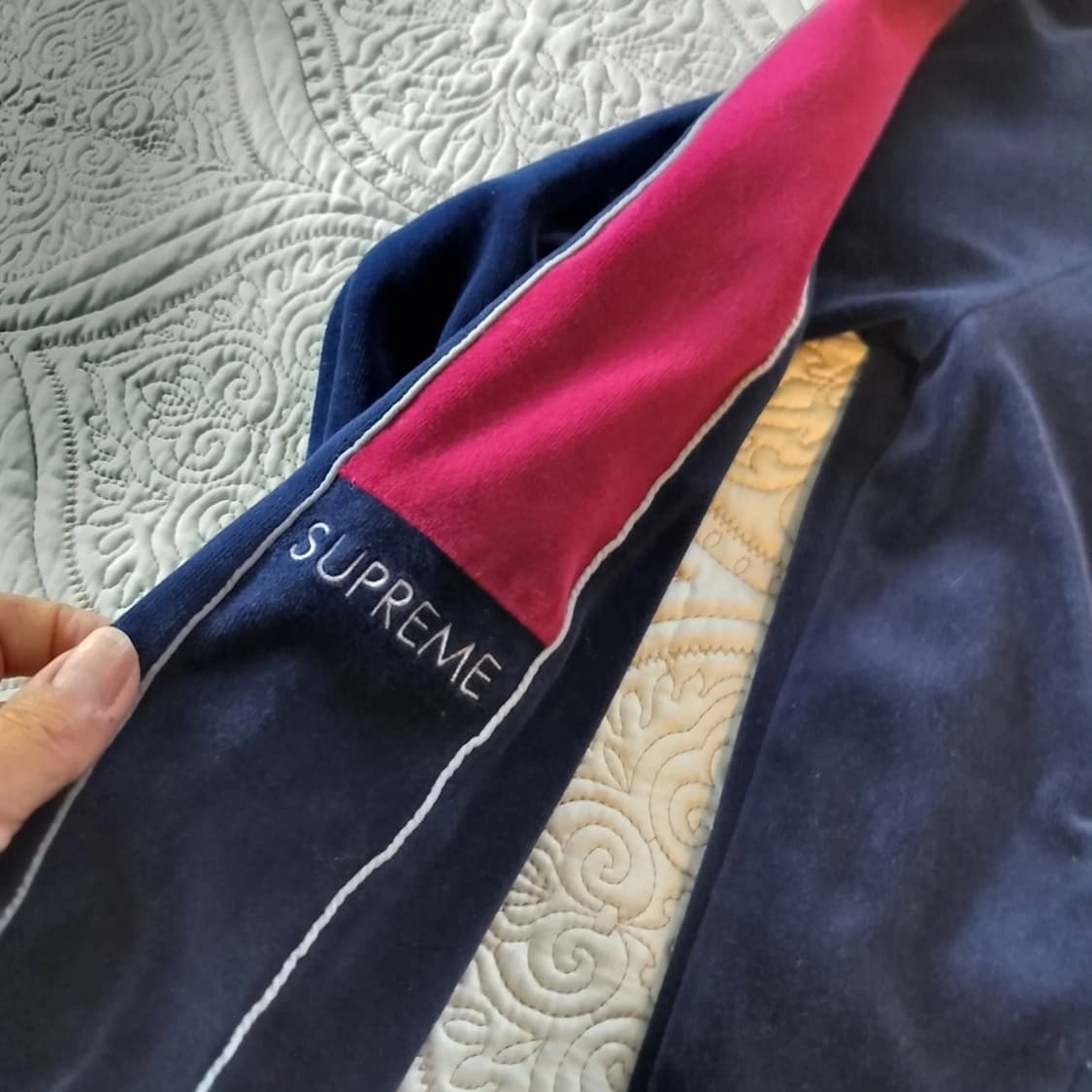 슈프림 벨루어 트랙 자켓 상품이미지3