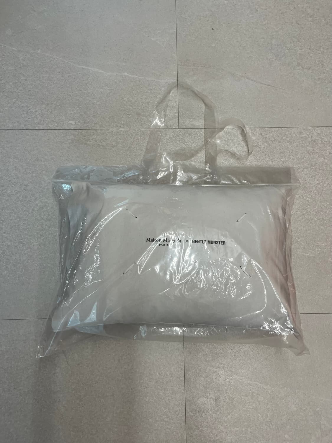 젠틀몬스터 x 메종마르지엘라 쿠션 상품이미지2