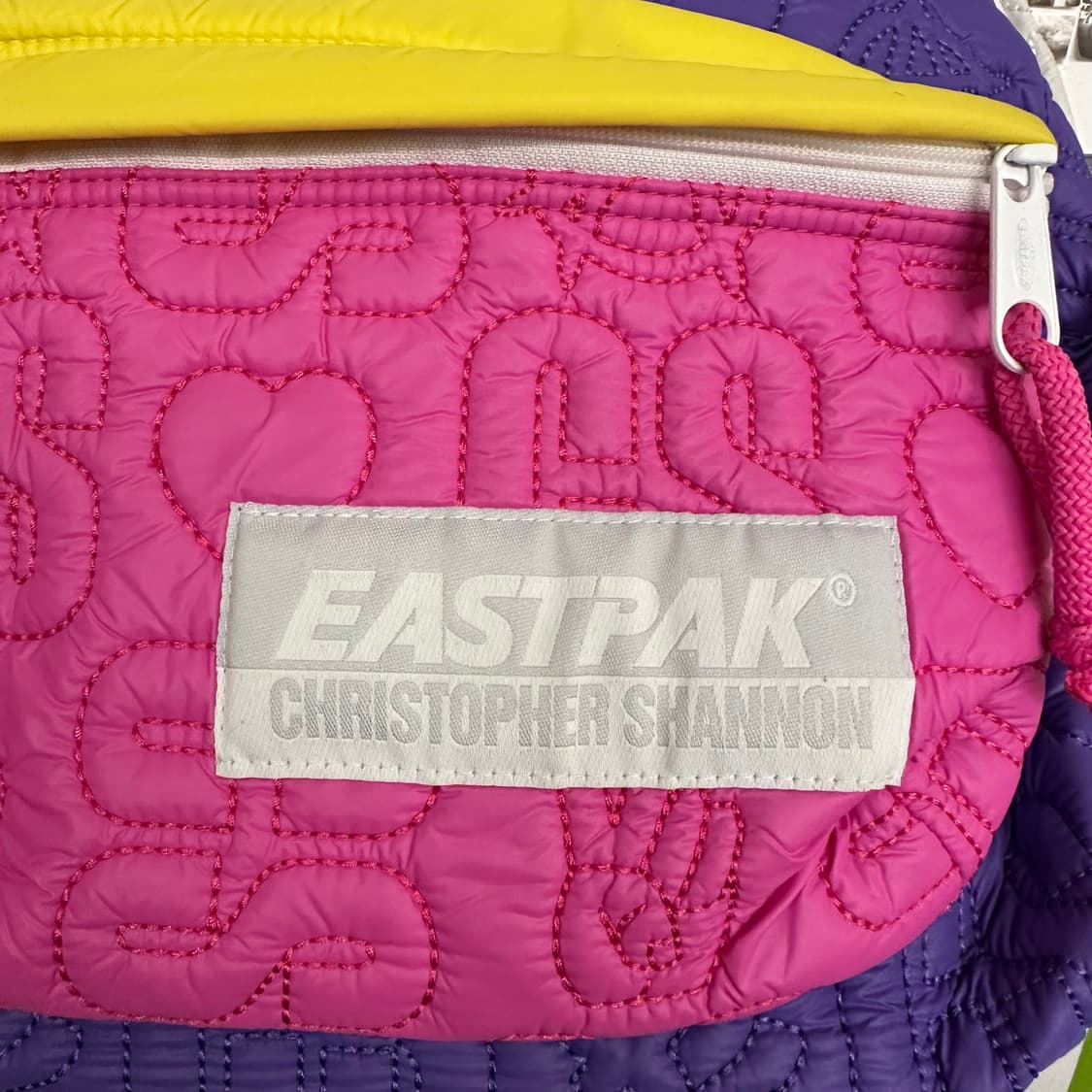 이스트팩 x 크리스토퍼섀넌 퀼팅 백팩 상품이미지2