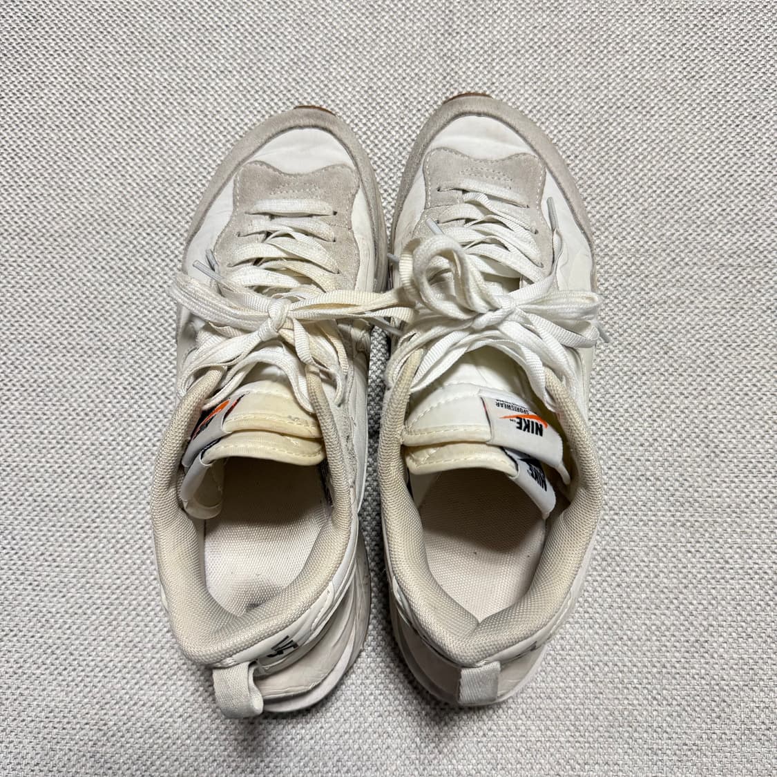 나이키 x 사카이 베이퍼와플 화이트 앤 검 상품이미지3