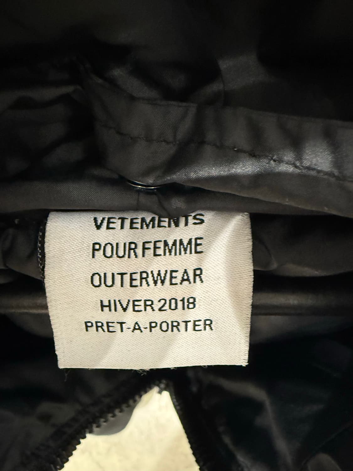Vetements FW18 “Genetically Modified” 다운 상품이미지3