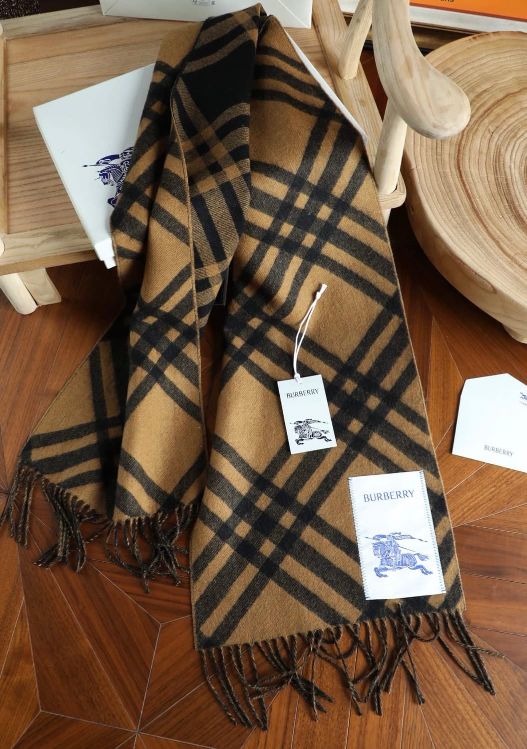25FW버버리 캐시미어브라운 체크 머플러 남여공용 상품이미지5