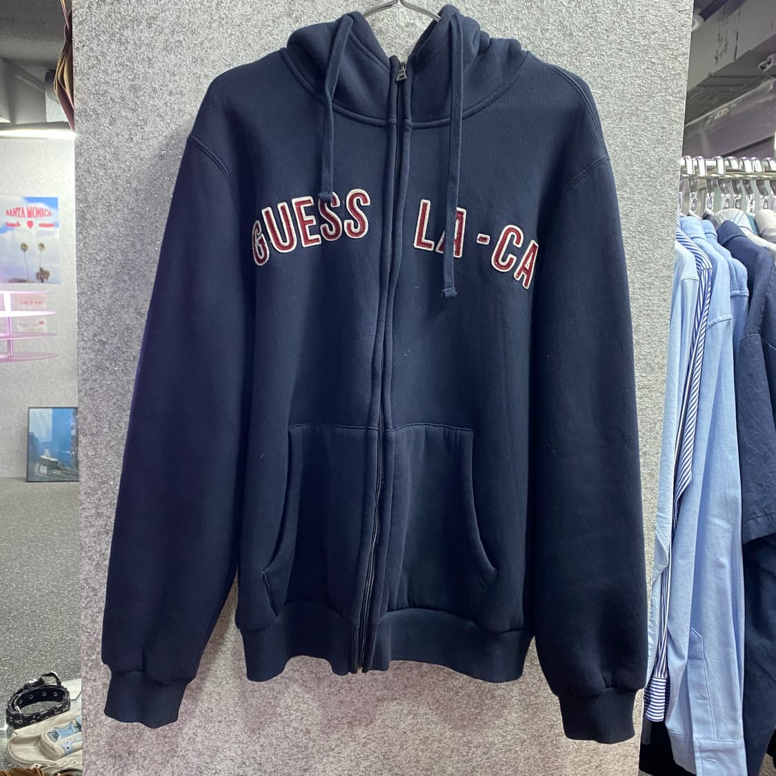 게스 빅로고 보아털 네이비 후드집업 B3841 상품이미지2