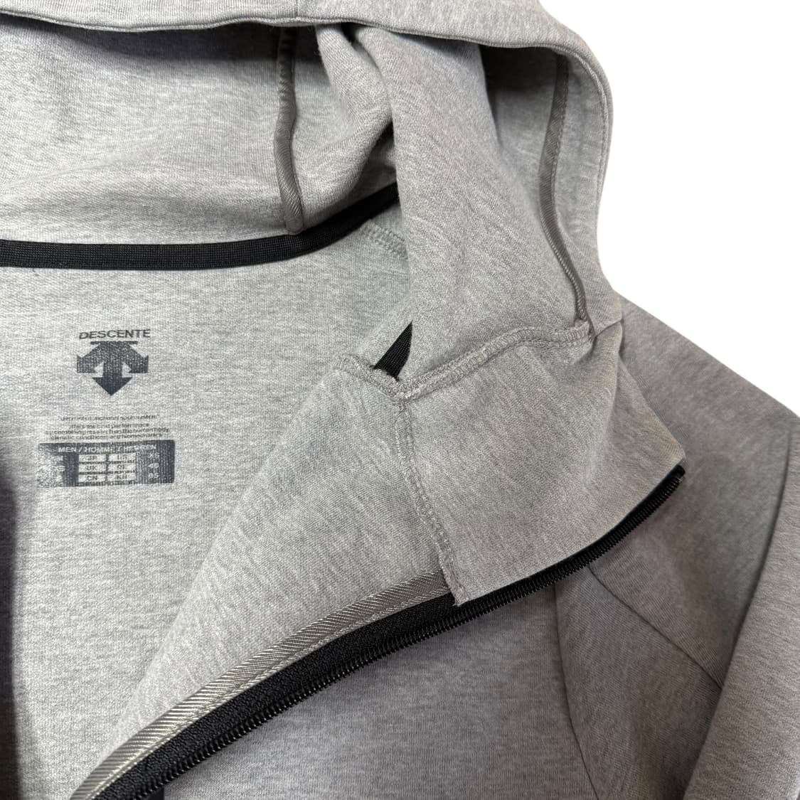 데상트 후드집업 상품이미지2