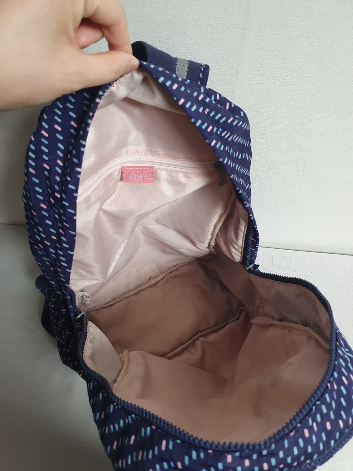 키플링 스티치패턴 미니 백팩 네이비 상품이미지7