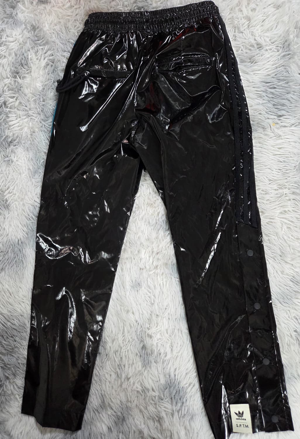 아디다스 x 송포더뮤트 하이 샤인 트랙 팬츠 상품이미지3