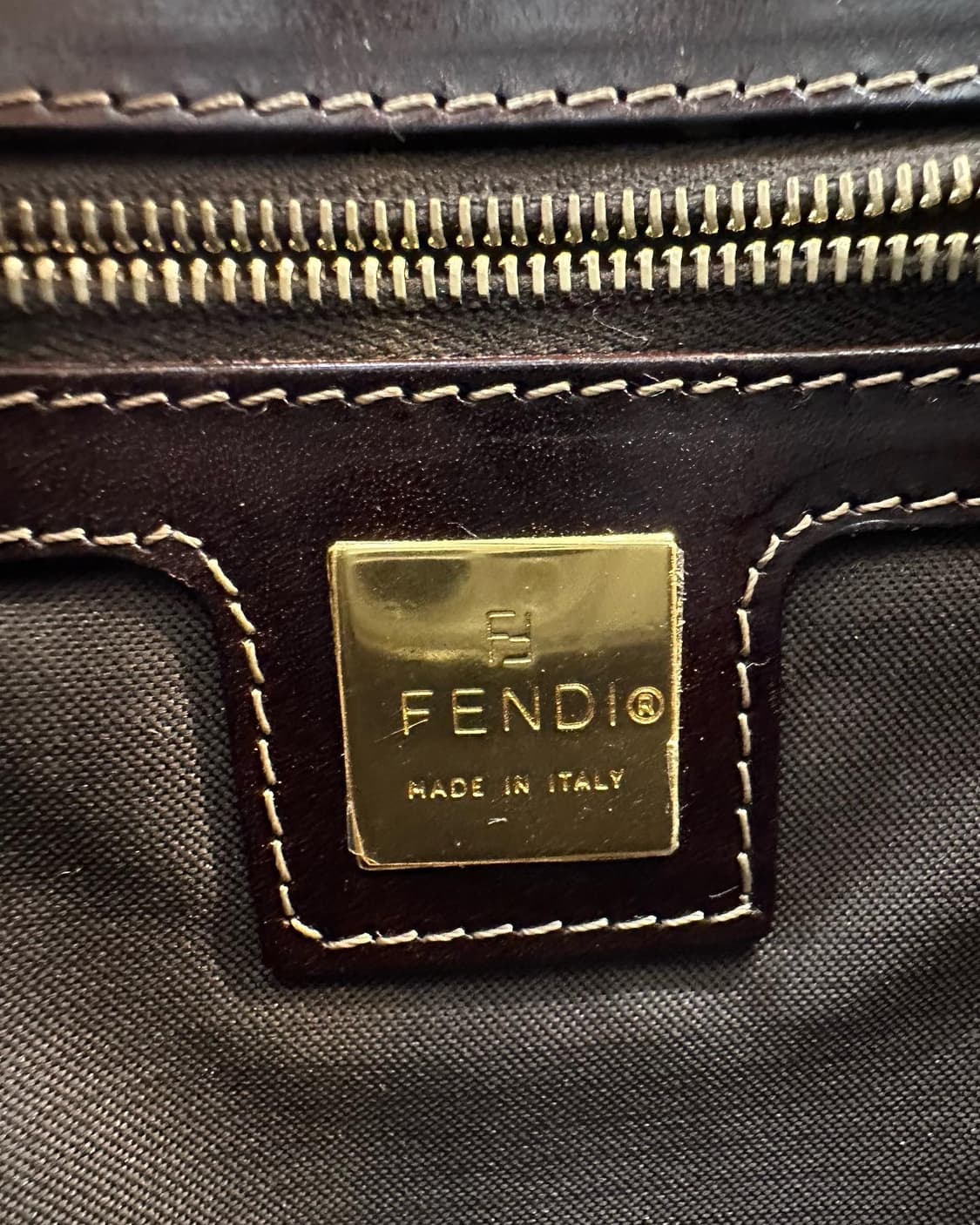 펜디 브라운 에나멜 맘마 크로스백  상품이미지7