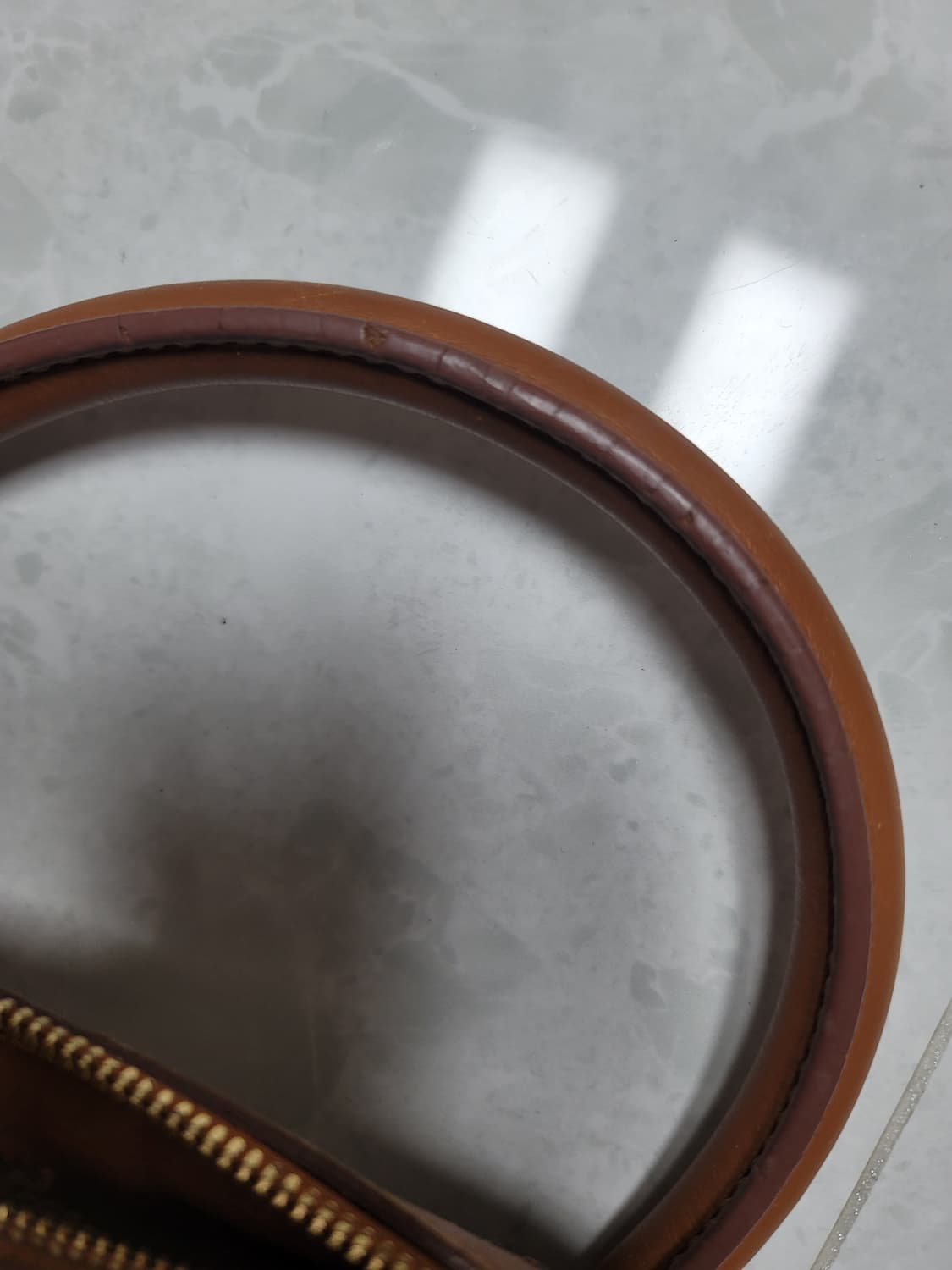 엠씨엠 숄더백 중형 

 상품이미지7