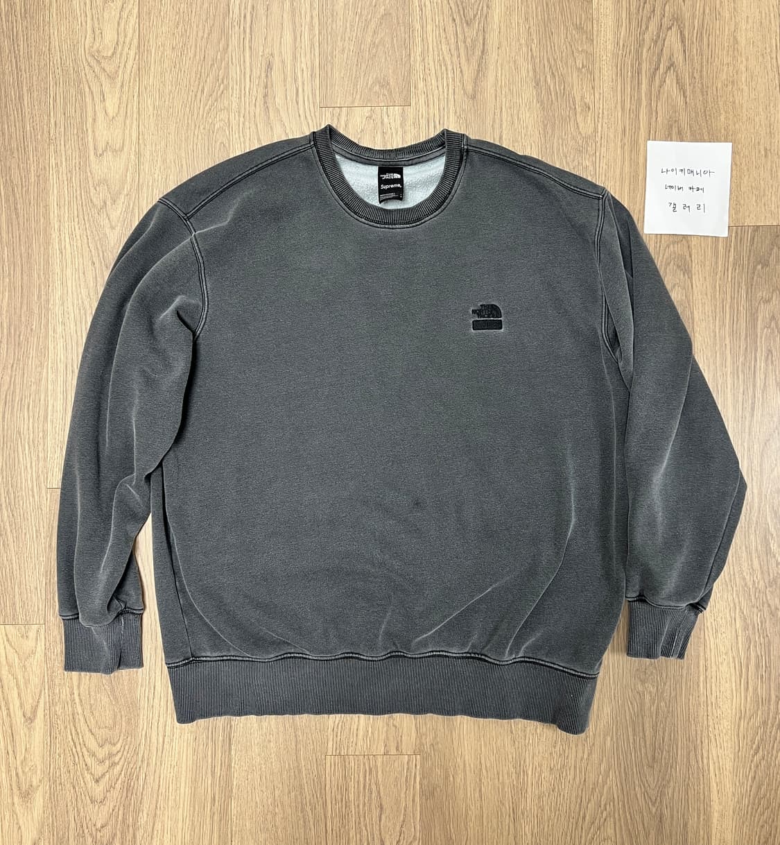 [L] 슈프림 × 노스페이스 피그먼트 프린티드 크루넥 블랙 상품이미지3