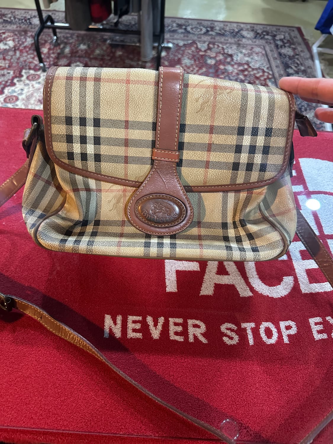 버버리 노바체크 크로스백 상품이미지1