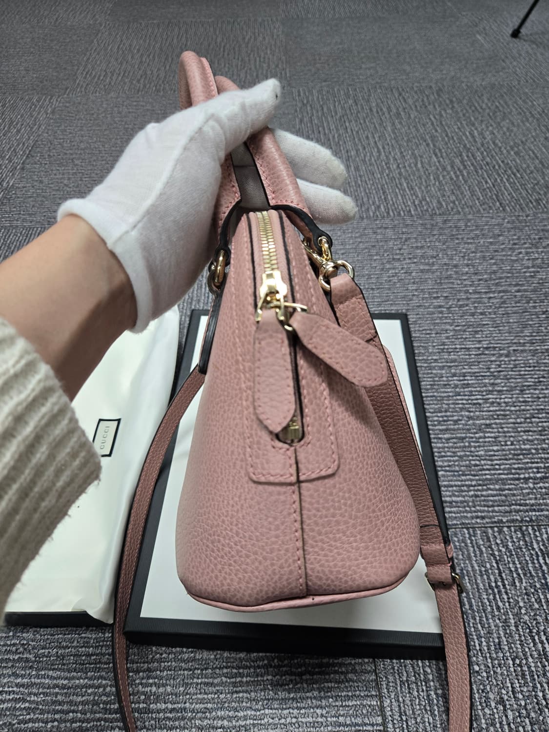 [특가][정품] 구찌 인터로킹 돔 크로스백 상품이미지5