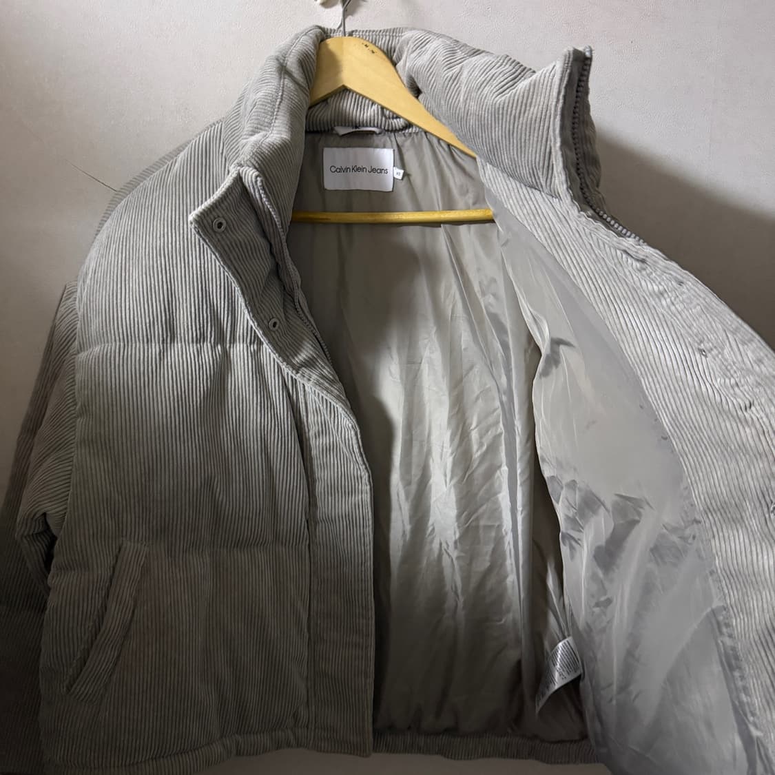 캘빈클라인 코듀로이 오버핏 다운점퍼 XS (프리) 상품이미지7