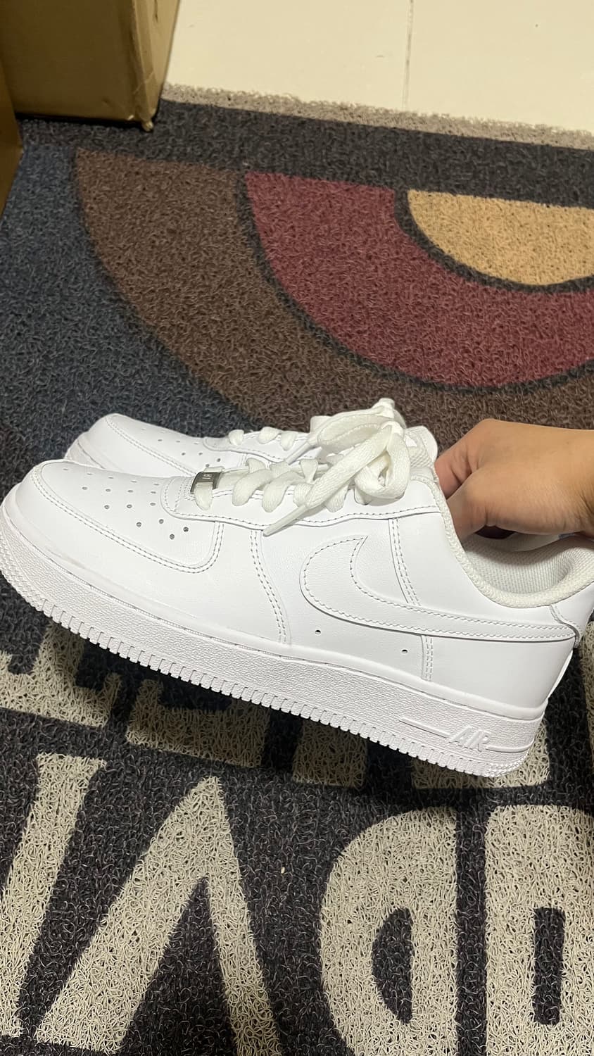 나이키 에어포스 상품이미지2