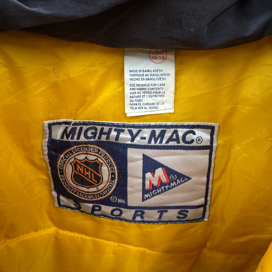 90s USA VINTAGE NHL 하키 점퍼 후면 빅로고 포인트 블랙 상품이미지7