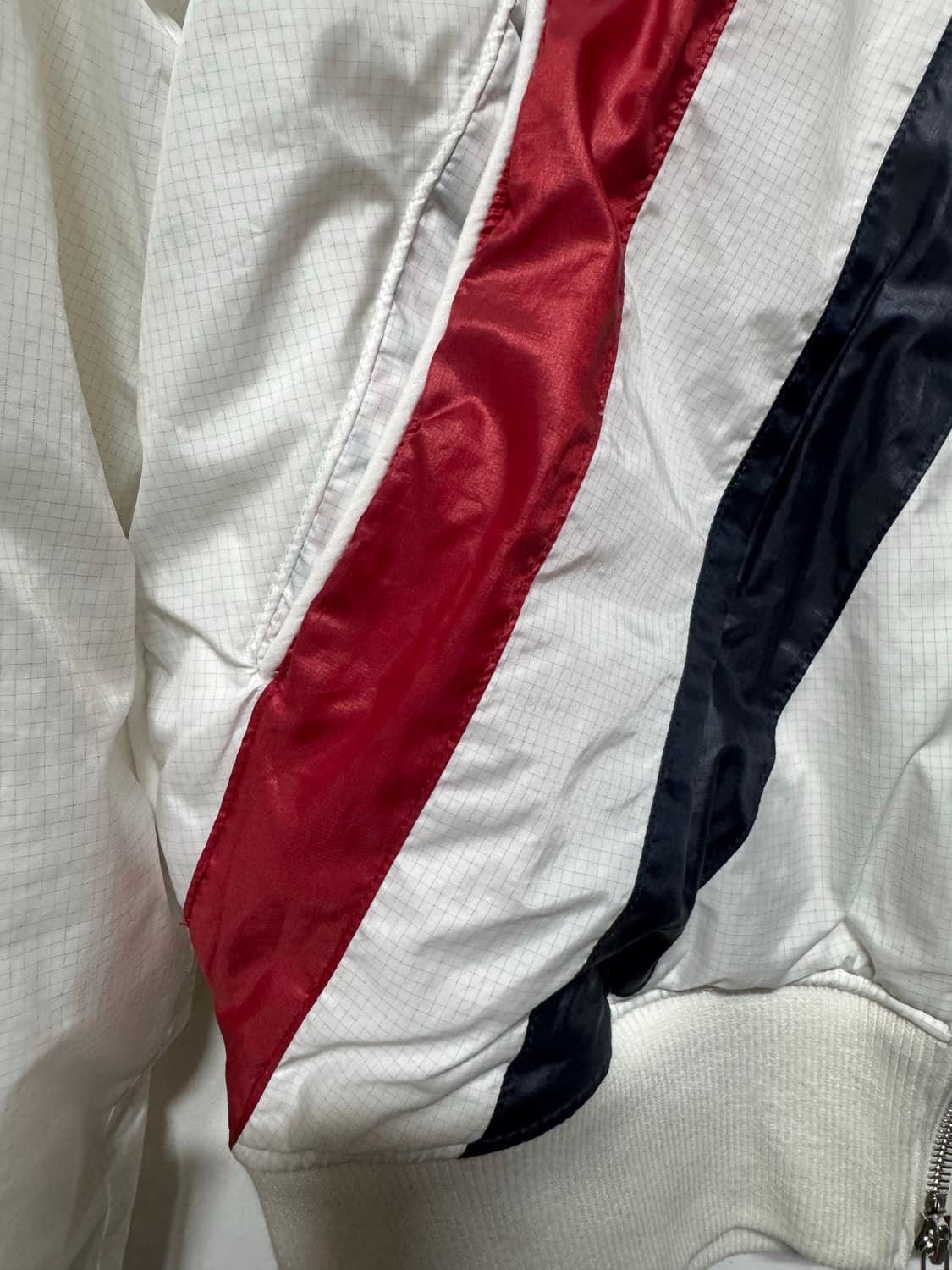 톰브라운 삼선 봄버 자켓 상품이미지5