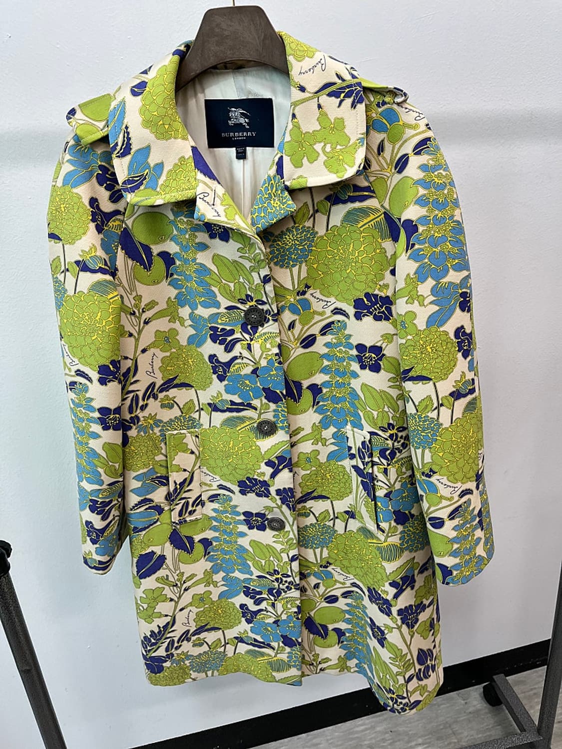 여) 버버리 이태리 플로럴 코트 상품이미지3