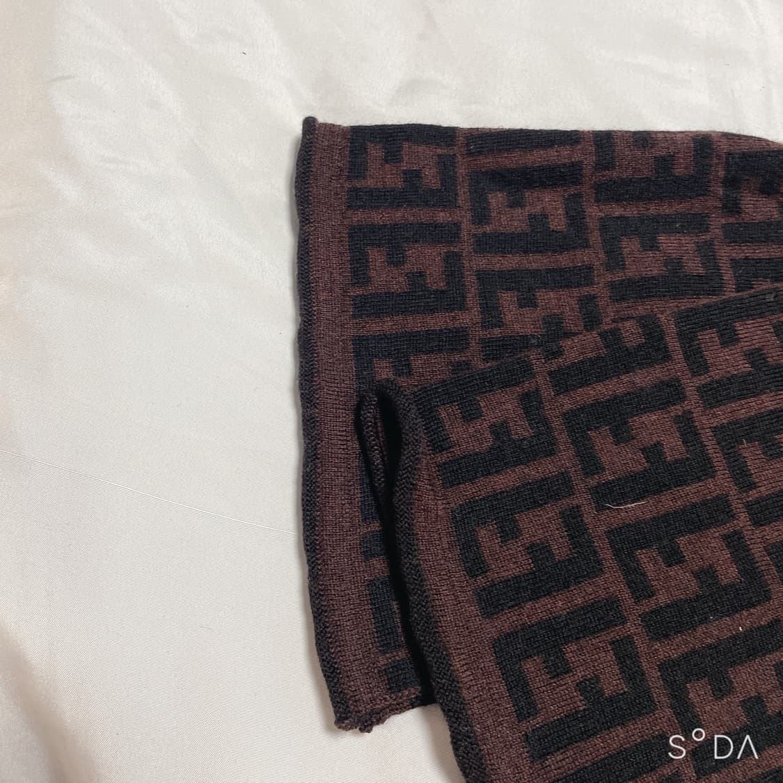 펜디 FF 로고 머플러 브라운 상품이미지3