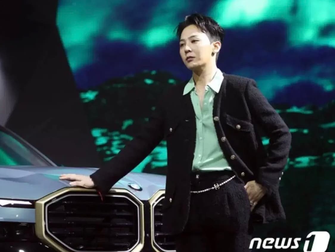 [미개봉 새상품] 샤넬 23 트위드 와이드 팬츠 블랙 지드래곤 38사이즈 상품이미지4