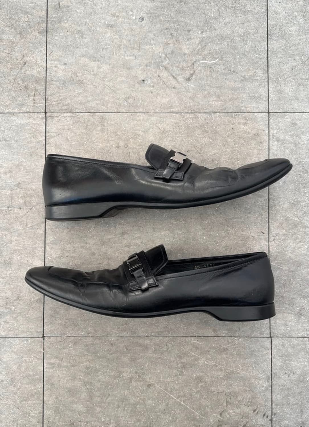 00s 프라다 스포츠 버클 로퍼 상품이미지3