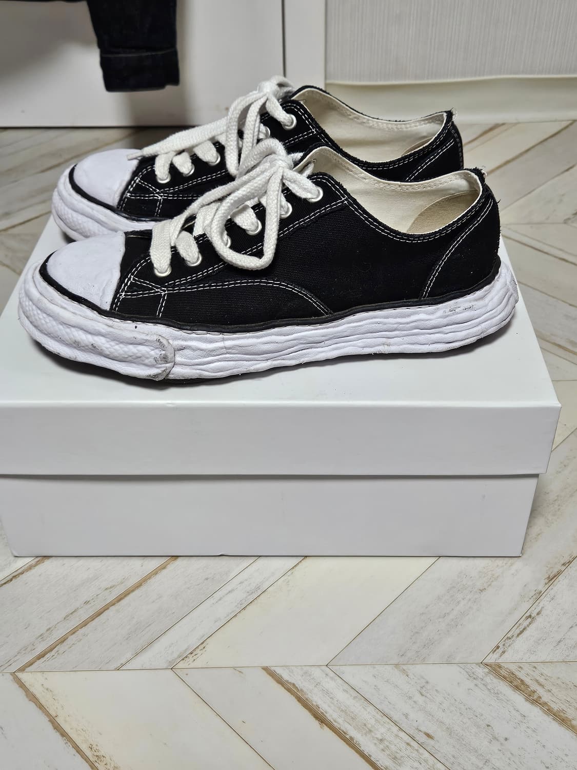 메종 미하라 야스히로 피터슨23 OG 블랙 46 상품이미지1