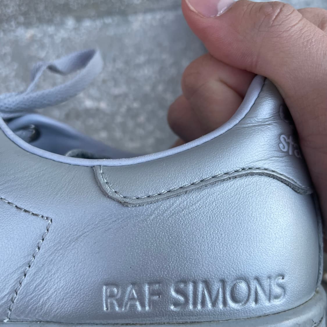 라프시몬스x아디다스 스탠스미스 상품이미지7