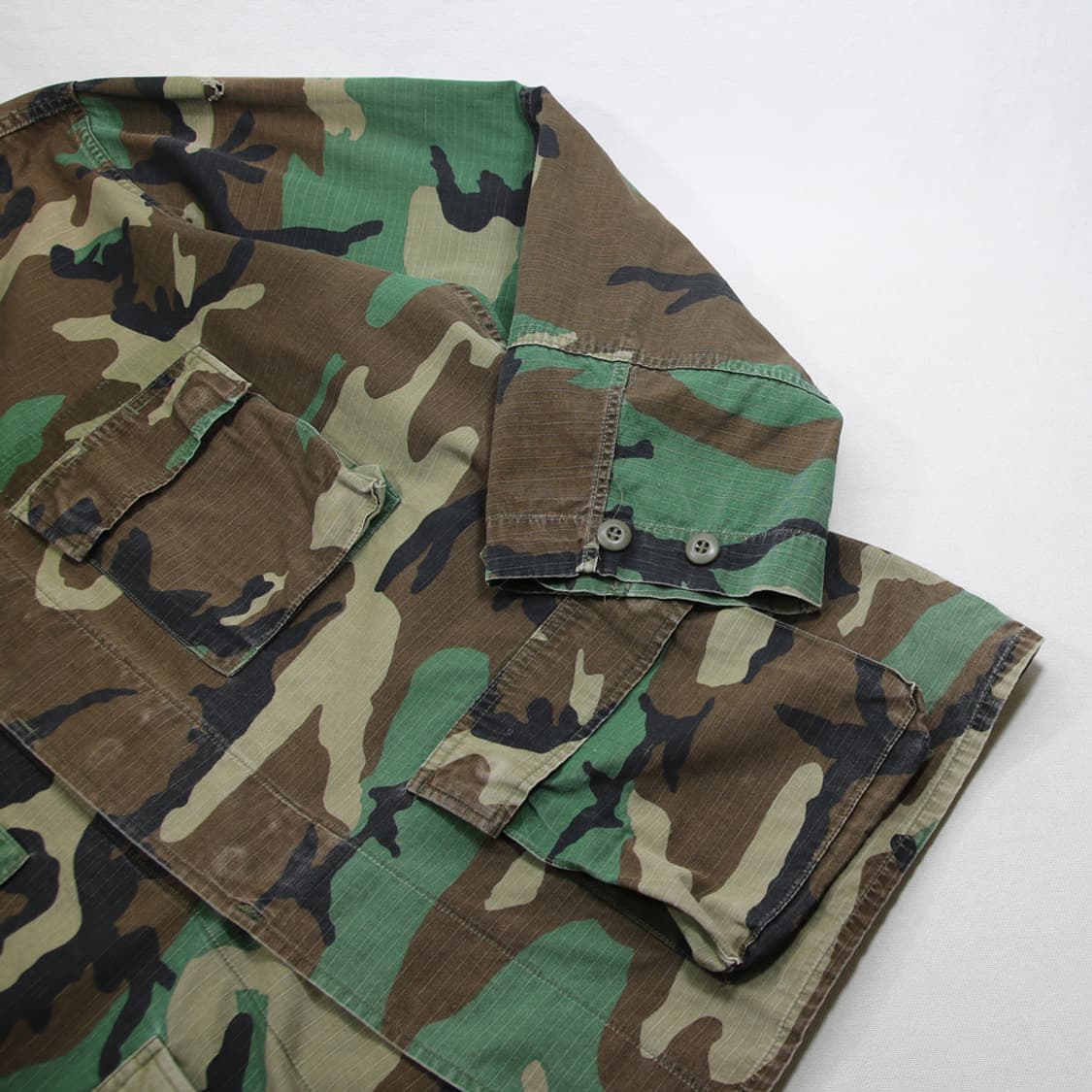 (착용컷) U.S.ARMY B.D.U. 립스탑 카모 퍼티그 자켓 (L) 상품이미지7