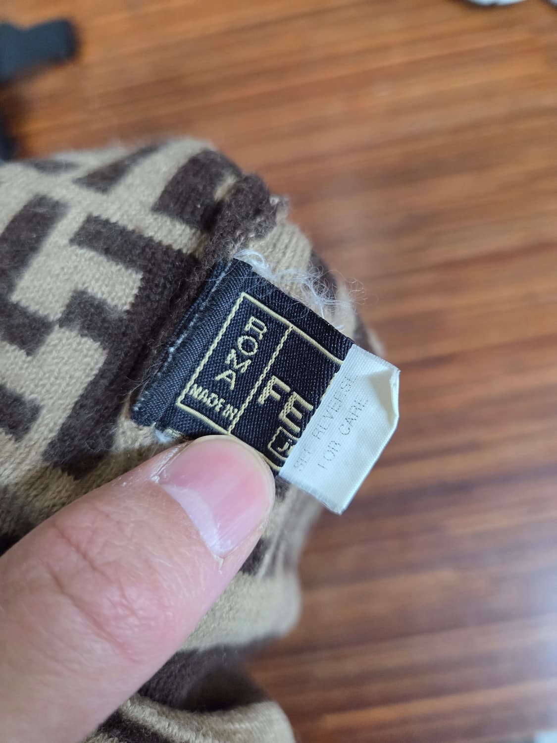 펜디 올드스쿨 멀티로고 울 비니 프리 상품이미지3