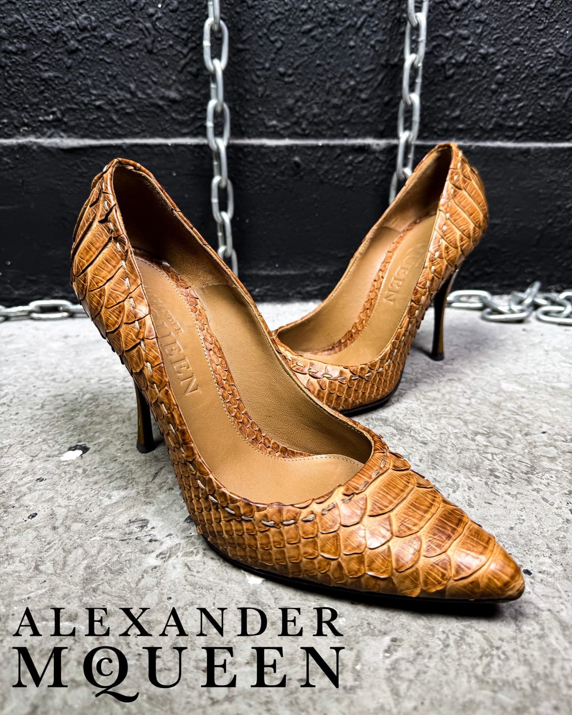 Alexander McQueen – Python Leather Heels 상품이미지1