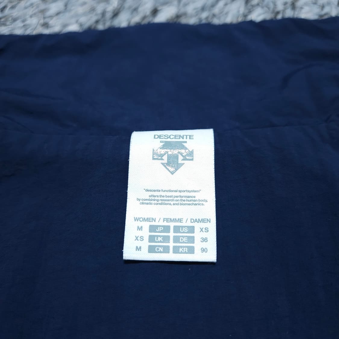 데상트) S 여자 오버핏 우븐 바람막이자켓 올드스쿨 / 왕눈이샵 상품이미지9