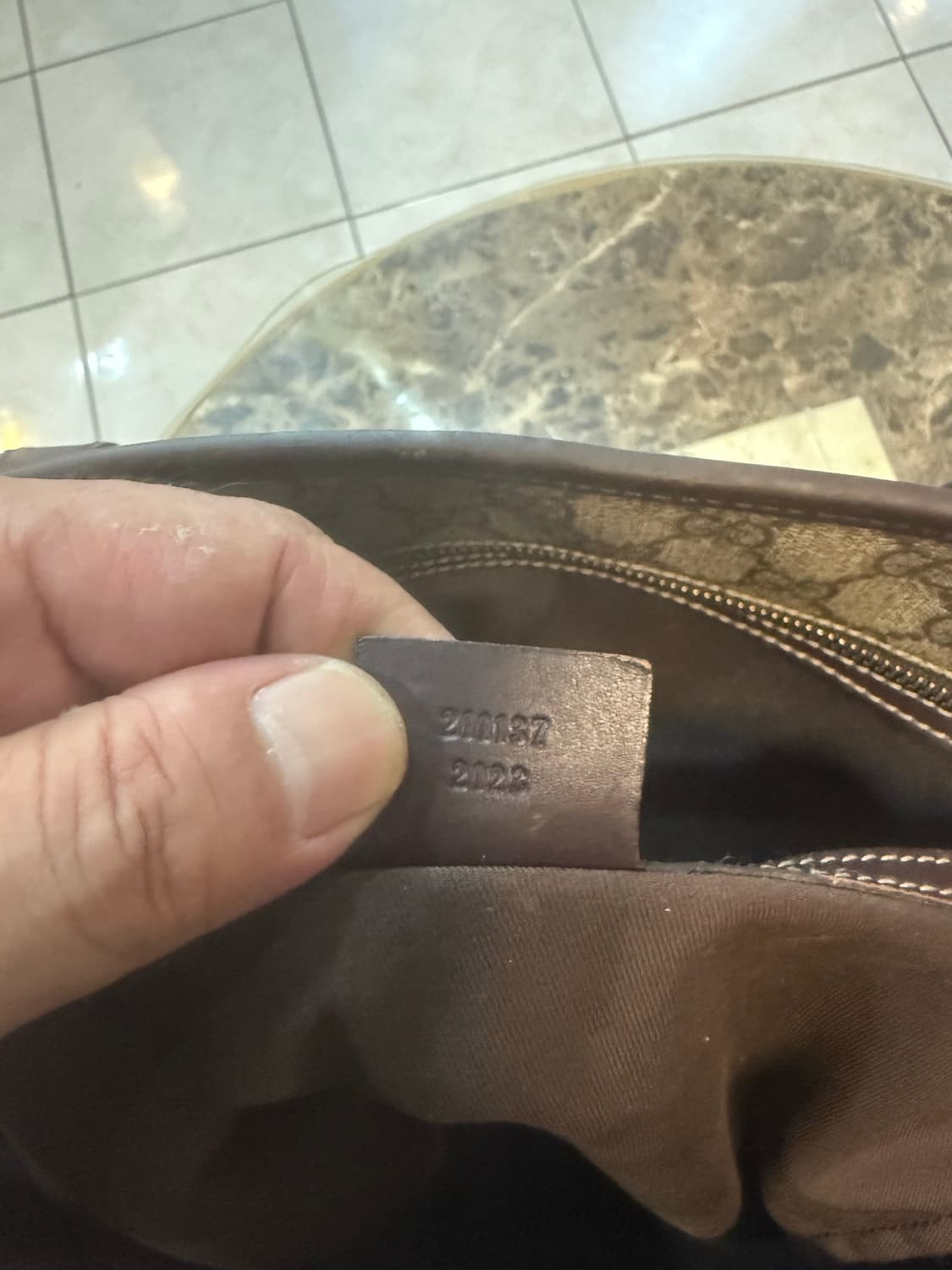정품 구찌 수프림 숄더백 팝니다 상품이미지9
