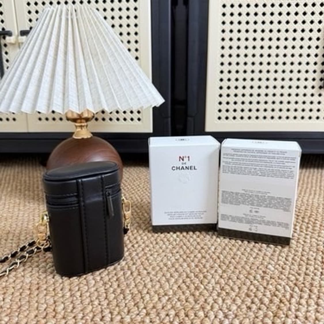  샤넬뷰티 블랙 컬러 립스틱 케이스 체인백 상품이미지3