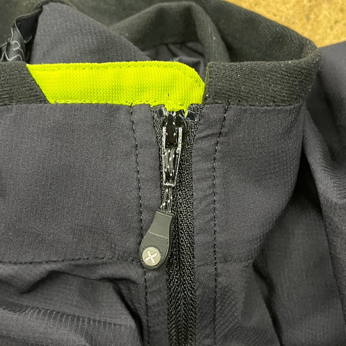 [정품/S] 몬츄라 블랙 바람막이 자켓 b17 상품이미지9