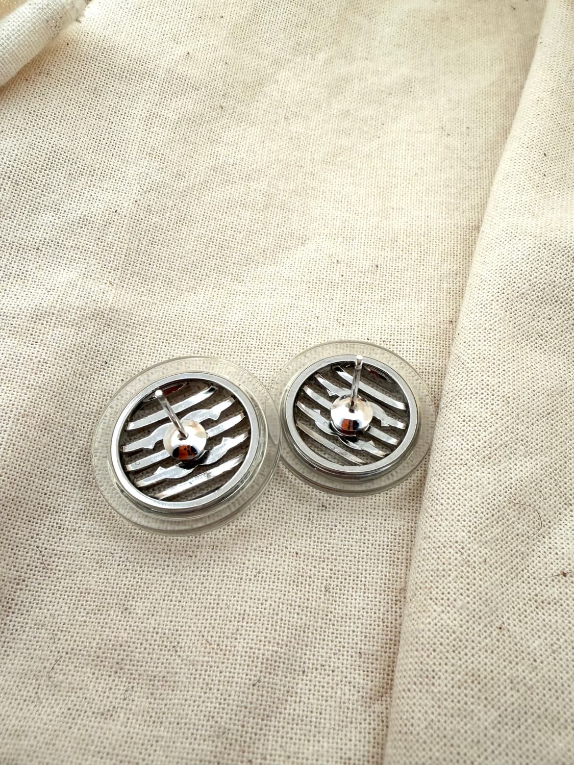 2017s / 샤넬 정품 버튼 리싸이클 이어링 귀걸이 상품이미지5