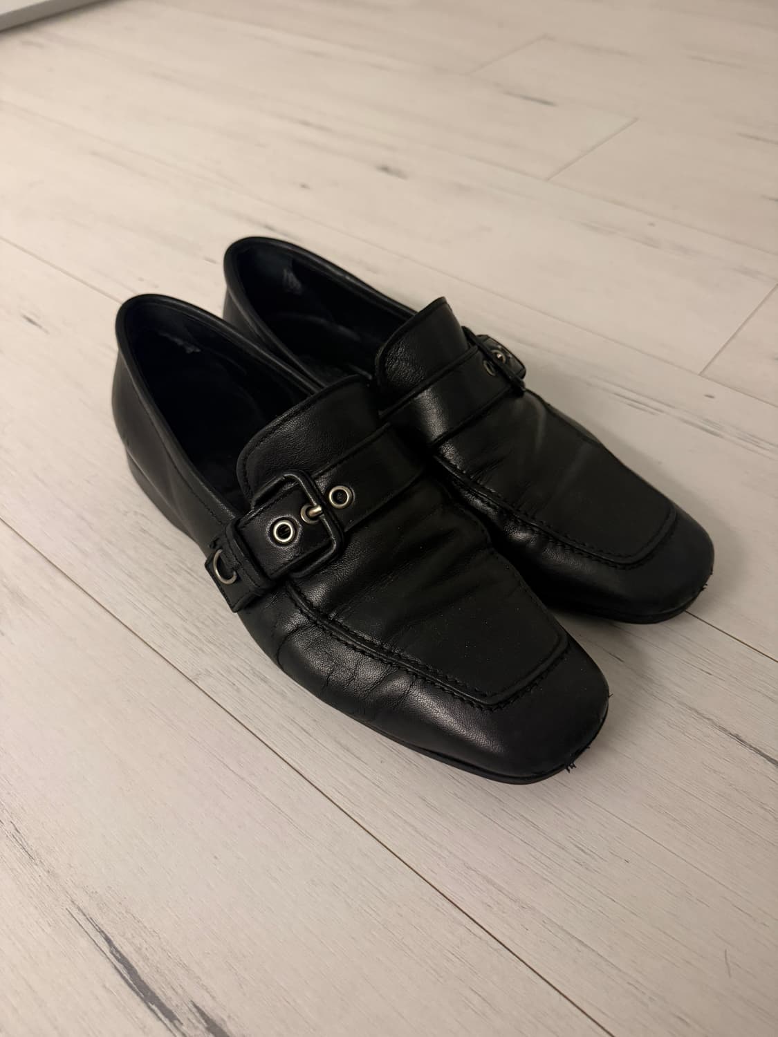 프라다 버클 로퍼 상품이미지1