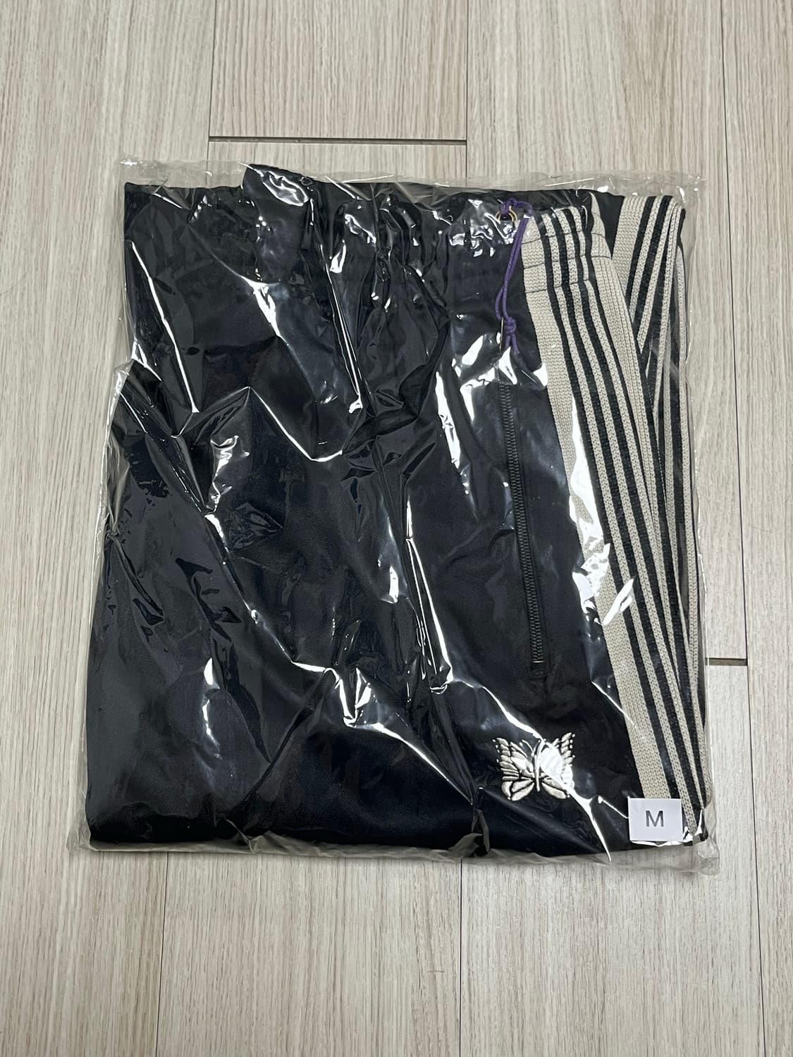 니들스 HD 트랙팬츠 M 블랙화이트 새상품 상품이미지1