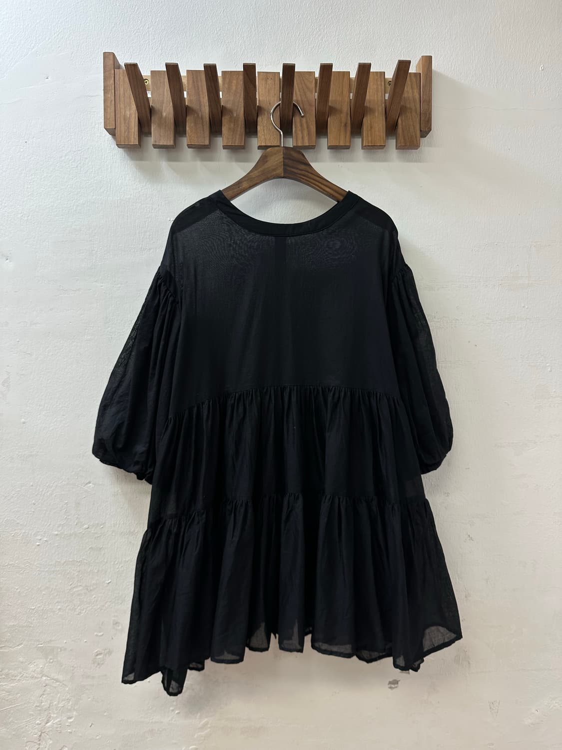 일본빈티지 아사면100% 블랙 티어드 소매 벌룬 퍼프 블라우스 상품이미지3