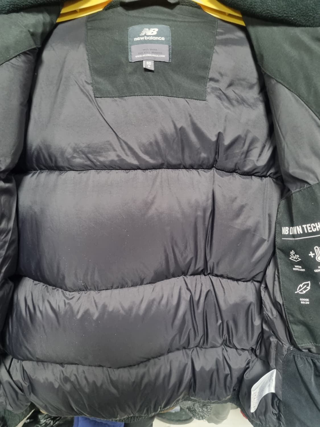 뉴발란스 공용 구스 숏패딩  상품이미지4