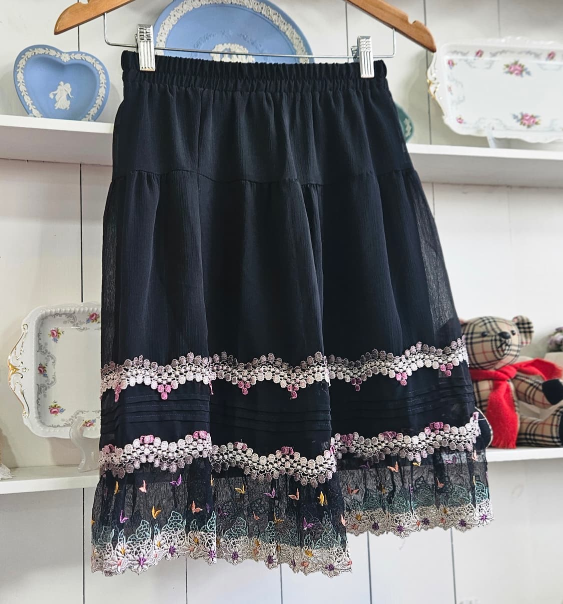 Axes Femme) 레이스 자수 티어드 스커트 상품이미지2