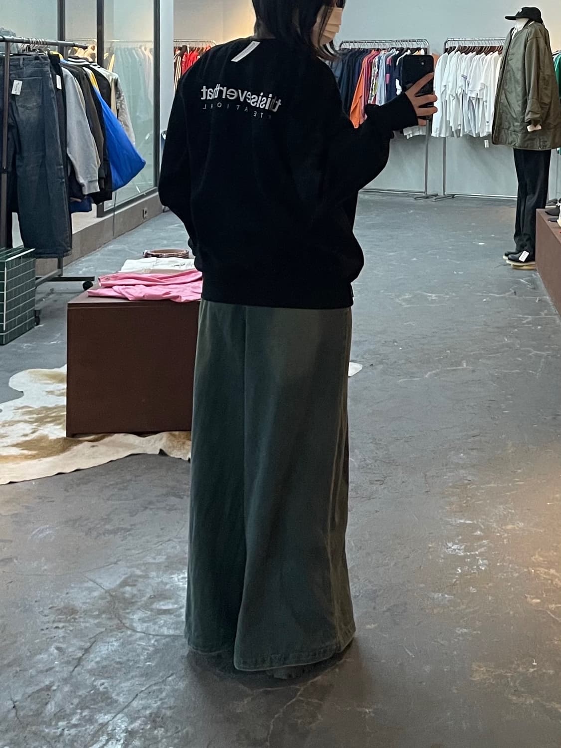 디스이즈네버댓 백로고 블랙 맨투맨 H1921 상품이미지2