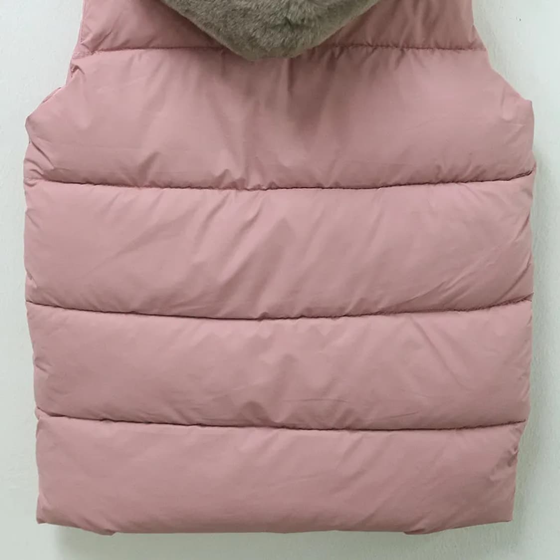 딸기우유 퍼 후드 포인트 패딩 베스트 62232 상품이미지8