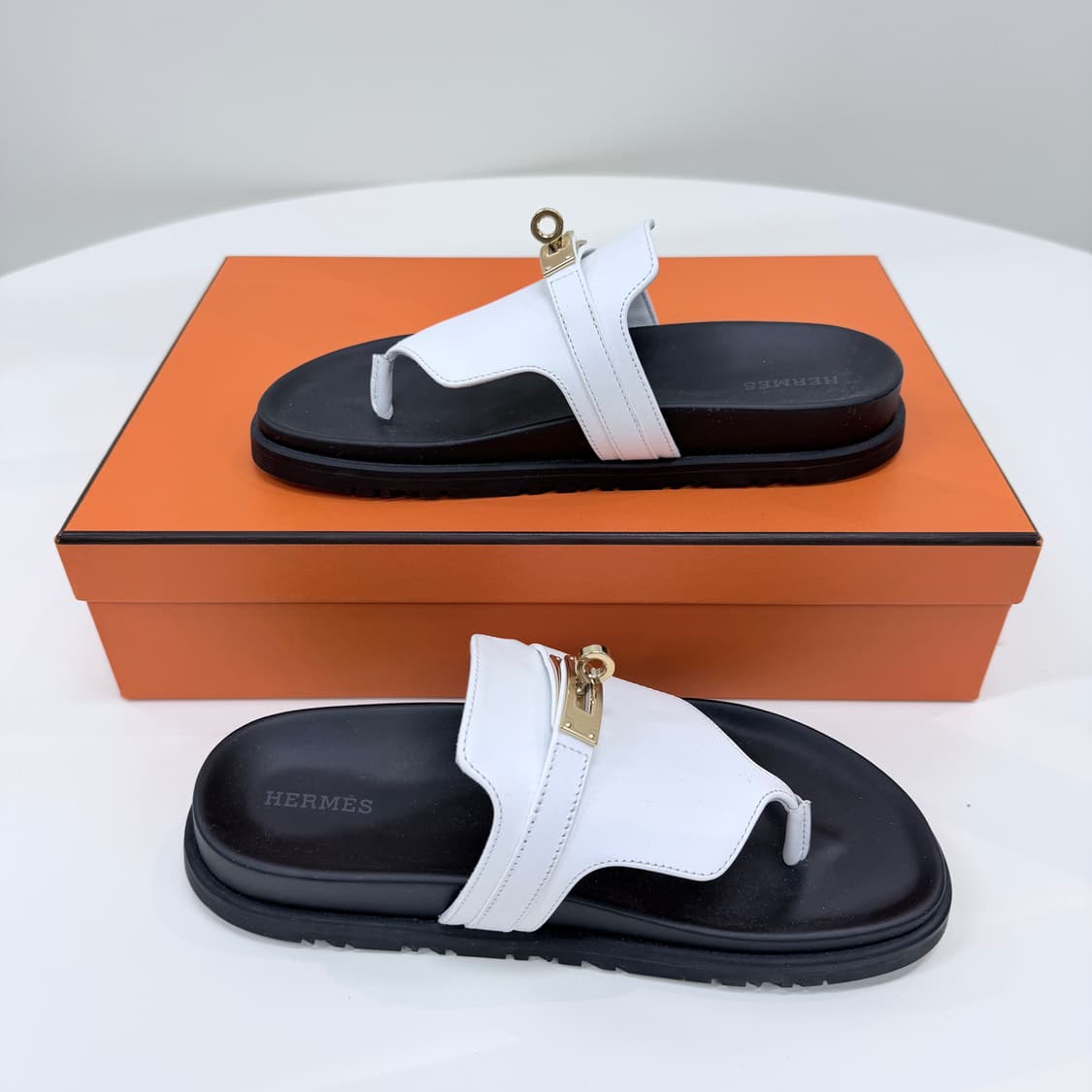 [미사용/230] 에르메스 엠파이어 케리 버클 스웨이드 샌들 슬리퍼 상품이미지4
