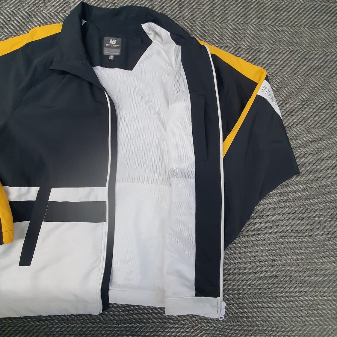 뉴발란스 오버핏 바람막이 자켓 남자105 상품이미지6